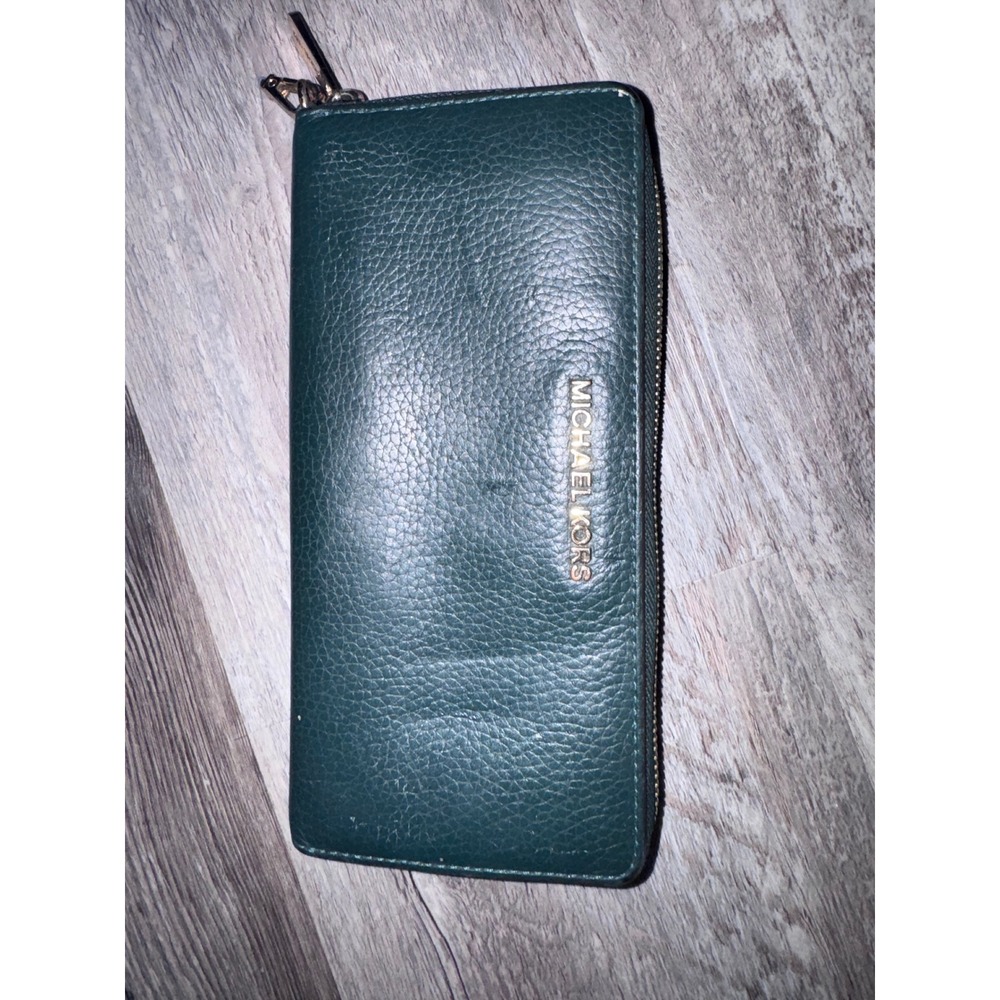 Michael Kors Jet Set Green Pebbled Leather Zip Around Continental Wallet - Picture 1 of 8